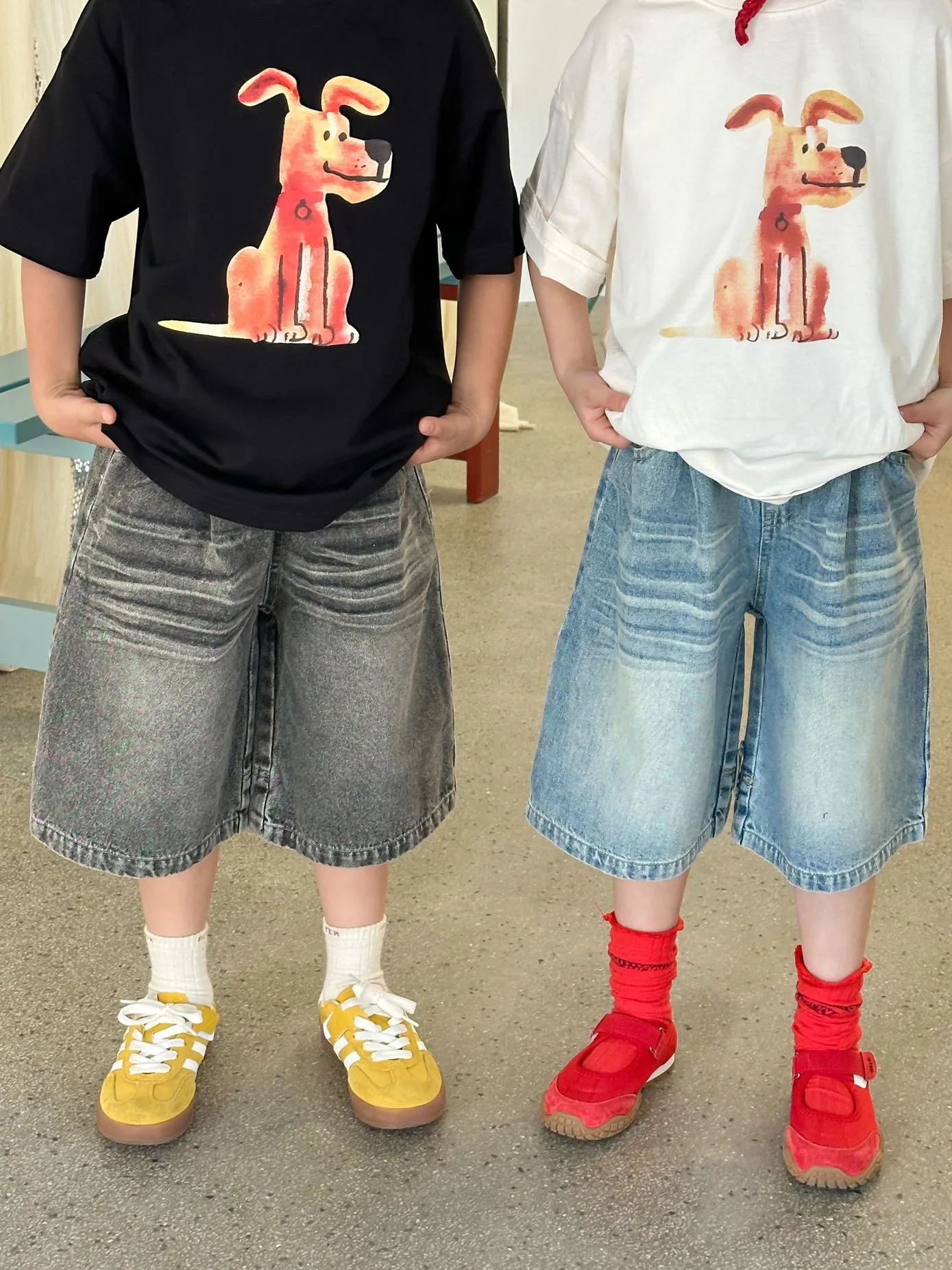 レトロルーズストレートレッグジーンズショートパンツ子供の夏の新しいスタイル男の子女の子トレンディブランド5点パンツミッドレングス