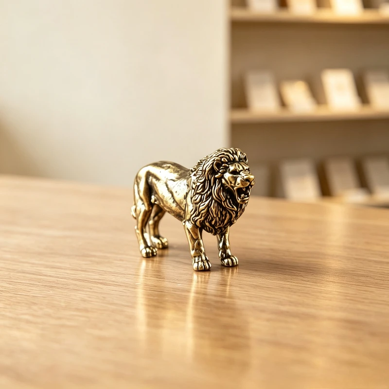 1 Stück Messing-Löwenornament, Figur eines wilden kleinen Löwen, kreative Heimdekoration, Schreibtisch-Deko, Ornament im Vintage-Stil – Detail 4