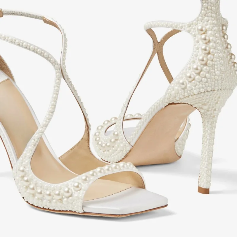 Tacchi alti sottili alla moda europea e americana, bocca di pesce a testa quadrata, sandali con fibbia con cinturino di perle Sexy, scarpe da sposa