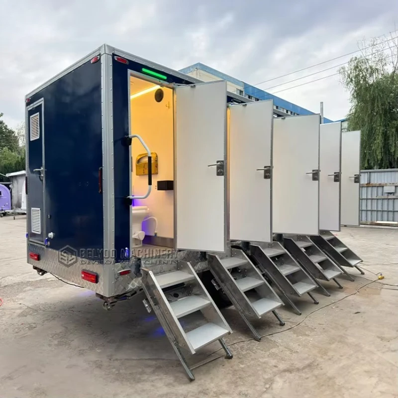 مرحاض متنقل ومقطورة مرحاض محمولة مع راحة VIP 5 أكشاك مقطورة حمام متنقلة للمناسبات الخارجية