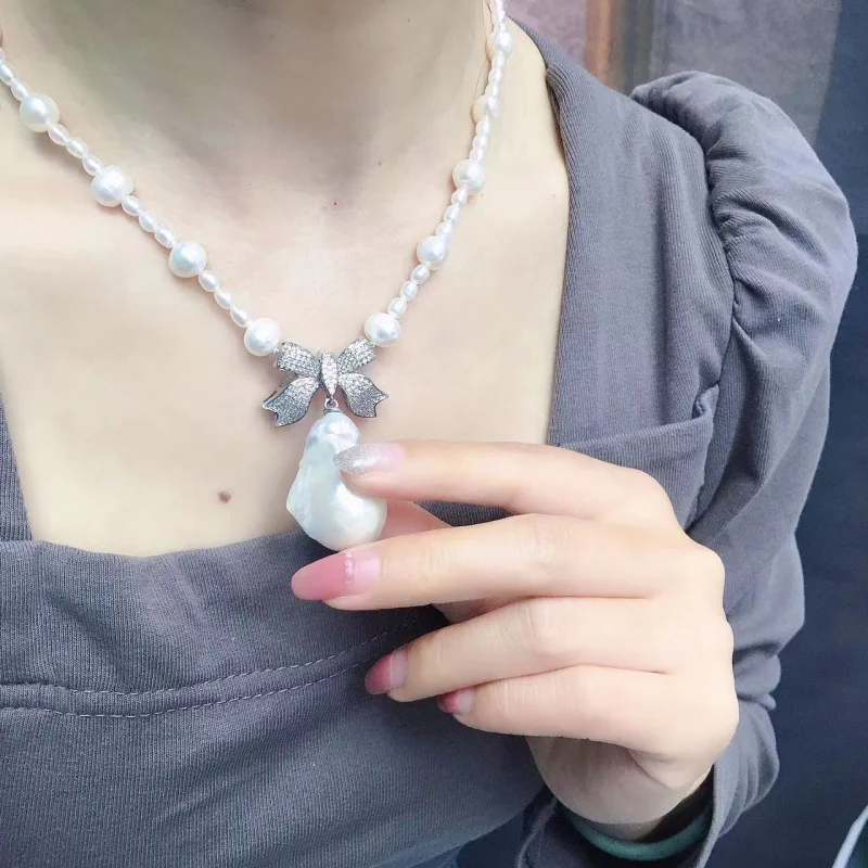 

Vintage Baroque Irregular Natural Freshwater Pearl Necklace for Women, Light Luxury Niche Design, Elegant Versatile Choker