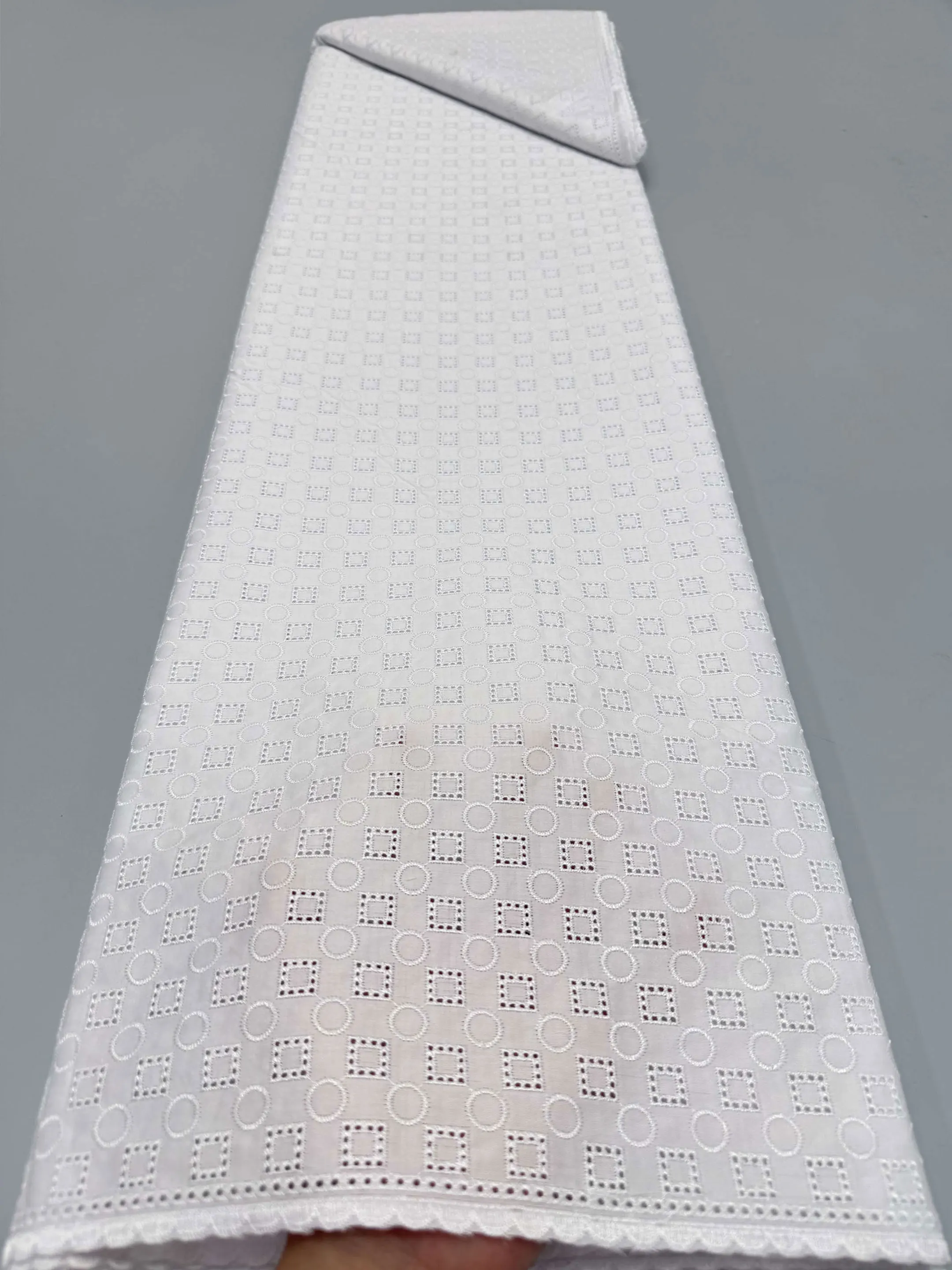 Luxury Nigerian 100% Cotton Polish Satin Embroidery Fabric High Quality Swiss Voile Lace Material For Men Dubai Style Party