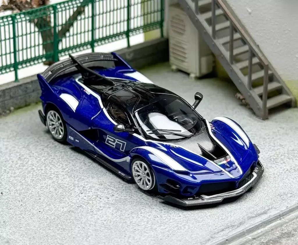 LT 1:64 Blue FXXK EVO Super Racing Sports #27 Model Diecast Model Car Collection Limited Edition Hobby Toy Car