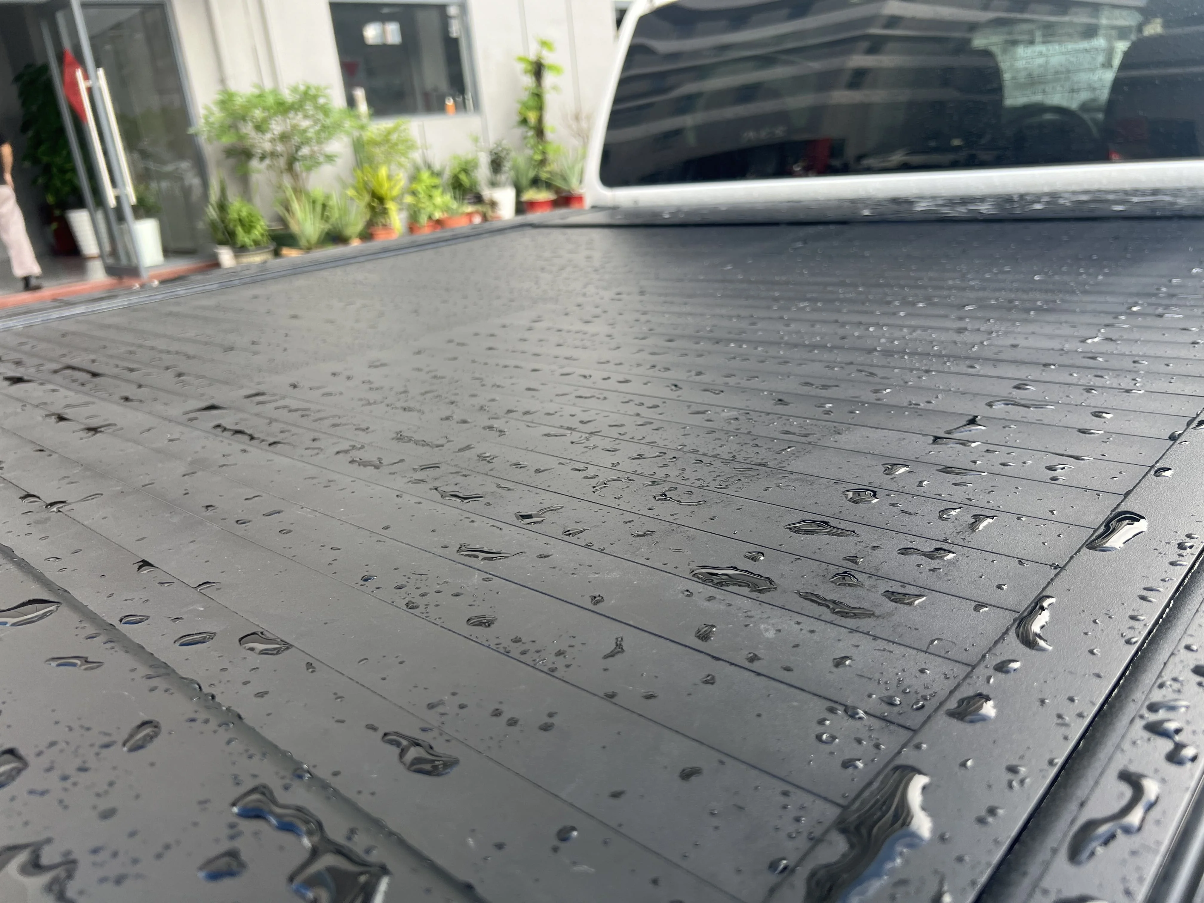 أسطوانة ألومنيوم مضادة للضغط من Grand Avenue مع قفل N، غطاء قلاب يدوي قابل للسحب