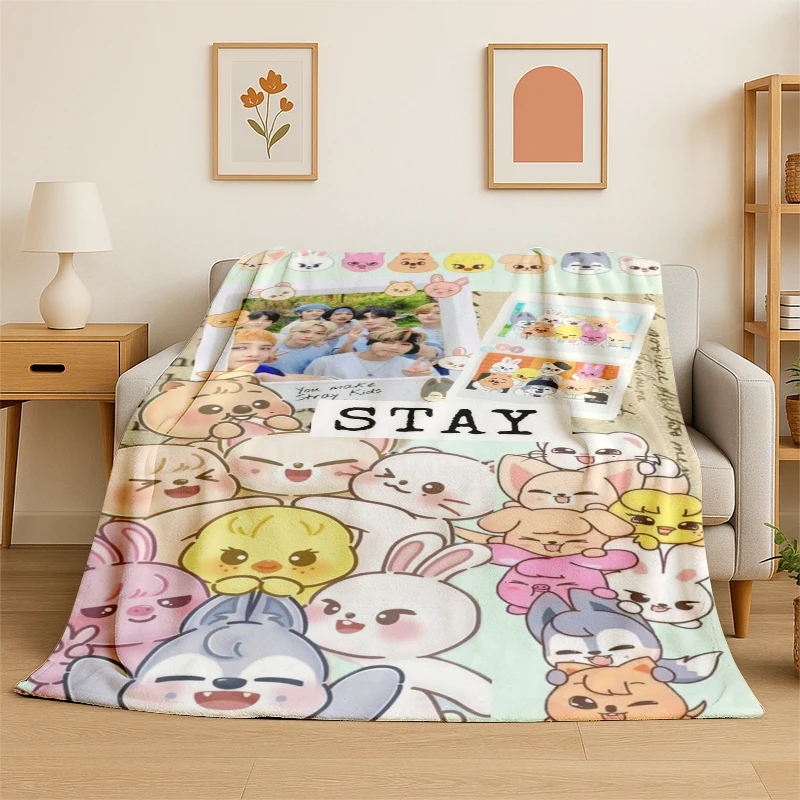 Kpop Stray Kids Music Star Flanelldecke, weiche, warme Überwurfdecke für Schlafzimmer, Wohnzimmer, Bett, Reisen, Camping, Picknick, Geschenk