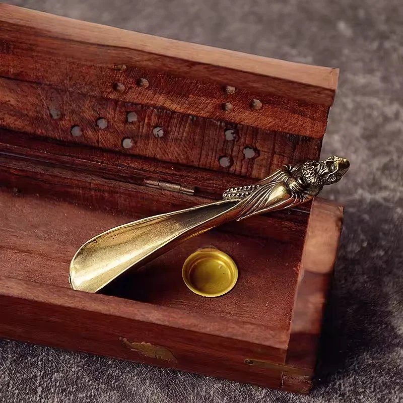 Handcrafted Brass Spade Tea Needle Lotus Seed Head Shovel Dama Master Tea Spade Traditional Kung Fu Tea Ceremony Accessories