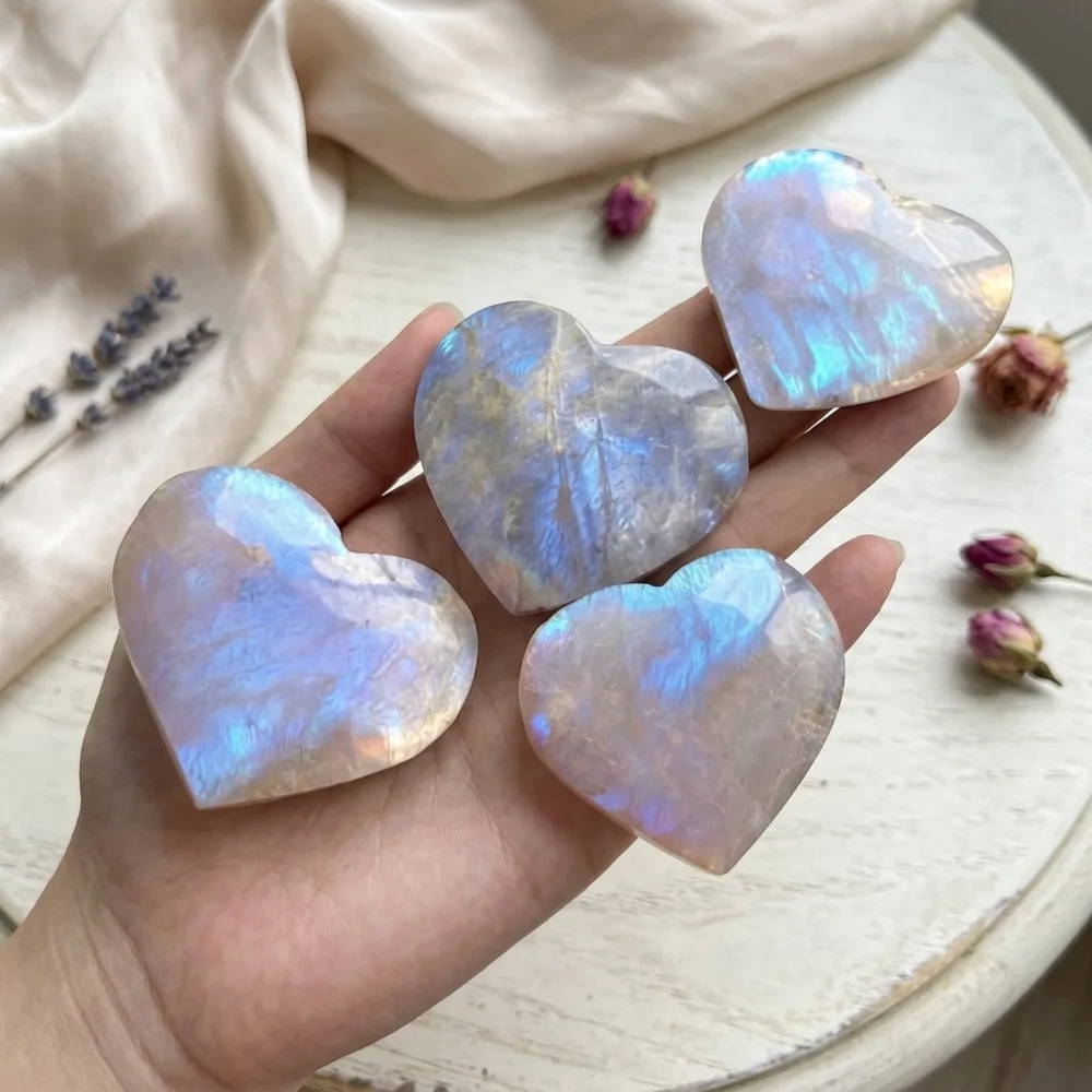 Natural Blue Flash Moonstone Heart Palm Stone, Polished Crystal Mineral Specimen, Home Decor, Reiki Healing Stone