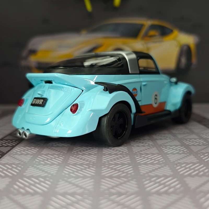 

1:32 Volkswagen Beetle alloy car model with doors that can be opened, steering force, sound and light, retro sedan gift