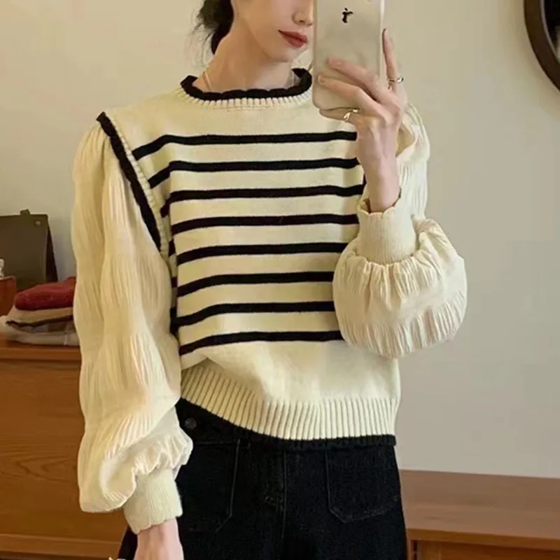 

2025 Autumn Fashion New Women's Korean Edition Elegant Round Neck Knitted Color Blocked Stripe Warm Loose Casual Wool Hoodie