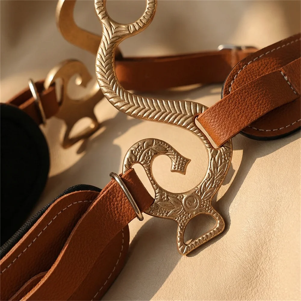 فرقة هاكامور الاحترافية للحصان، مبطنة وقابلة للتعديل مع سلسلة كبح تعزز راحة الركوب مظهرًا من الجلد البني