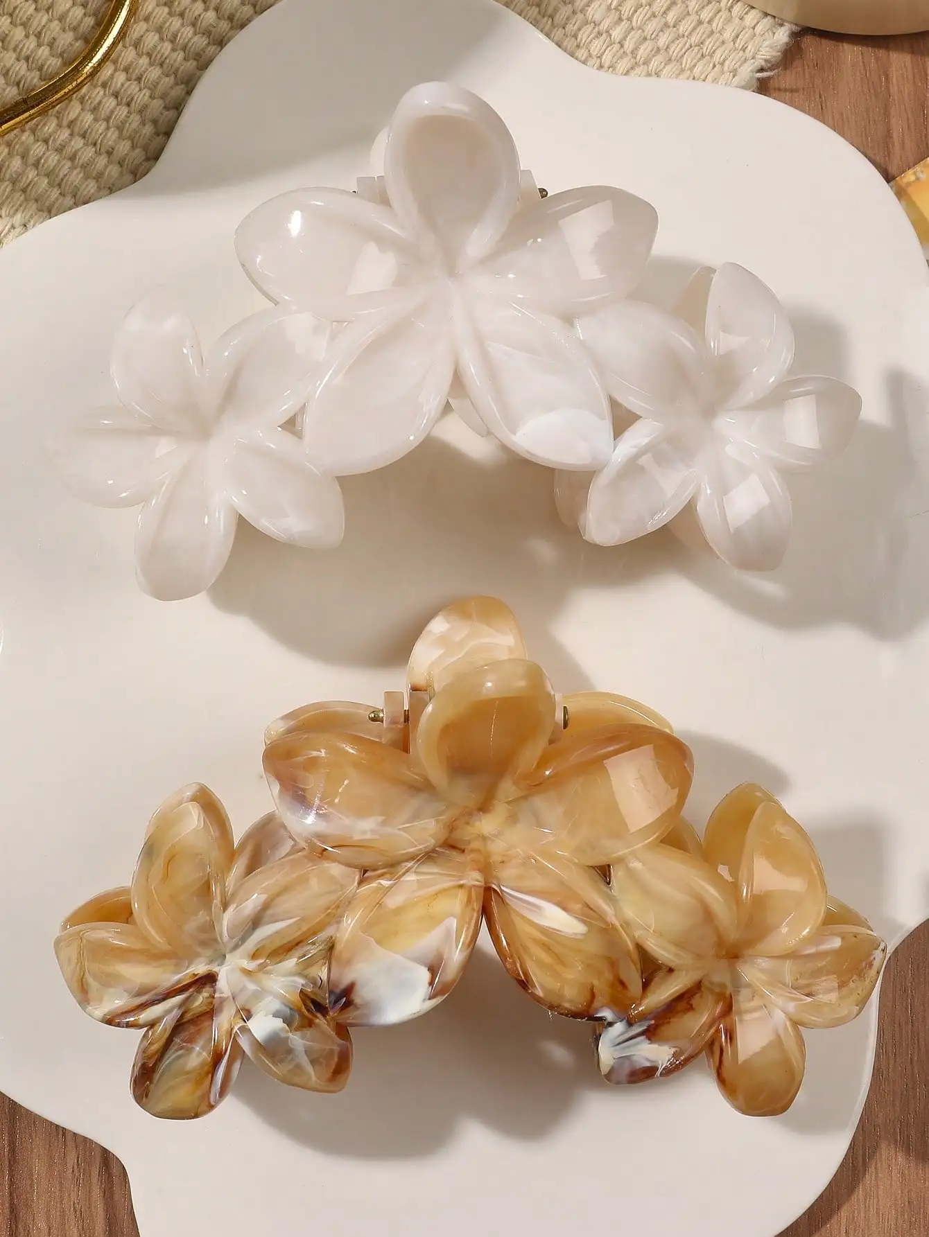 2 Stück hawaiianische blaue graue Saphir-Marmor-Blumen-Haarklammer für Frauen, Hai-Clip, böhmische Haar-Accessoires, Farbverlauf-Haarnadeln – Detail 10
