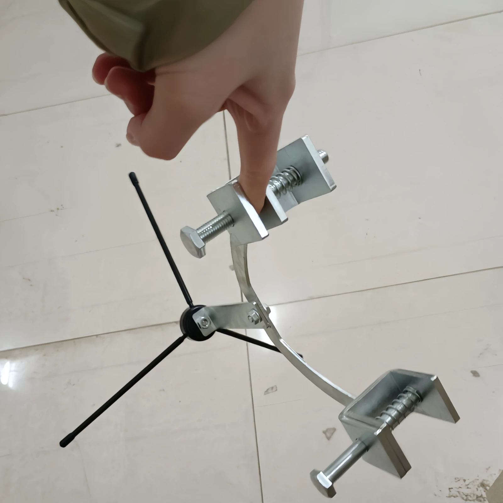 Copper Pipe Joining Stand Metal Brazing Support Fixture Tripod Pipe Holder Handshands-off Installation Tool Anti-Vibration