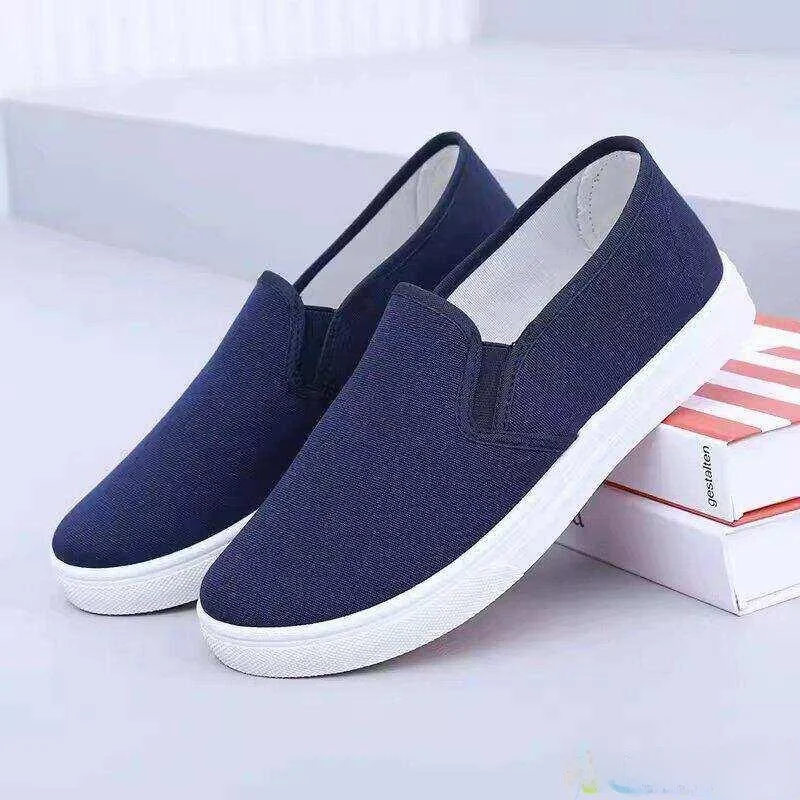 

New 2026 Women's Nurse Shoes Slip-On Soft Bottom White Beijing Canvas Shoes Lightweight Comfortable Chinese Style Casual Loafers
