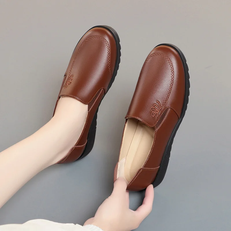 3cm Comfortable Deep Mouth Soft Leather Shoes Women Loafers Spring 2024 Flat Platform Footwear Mother Work Shoes Soft Bottom