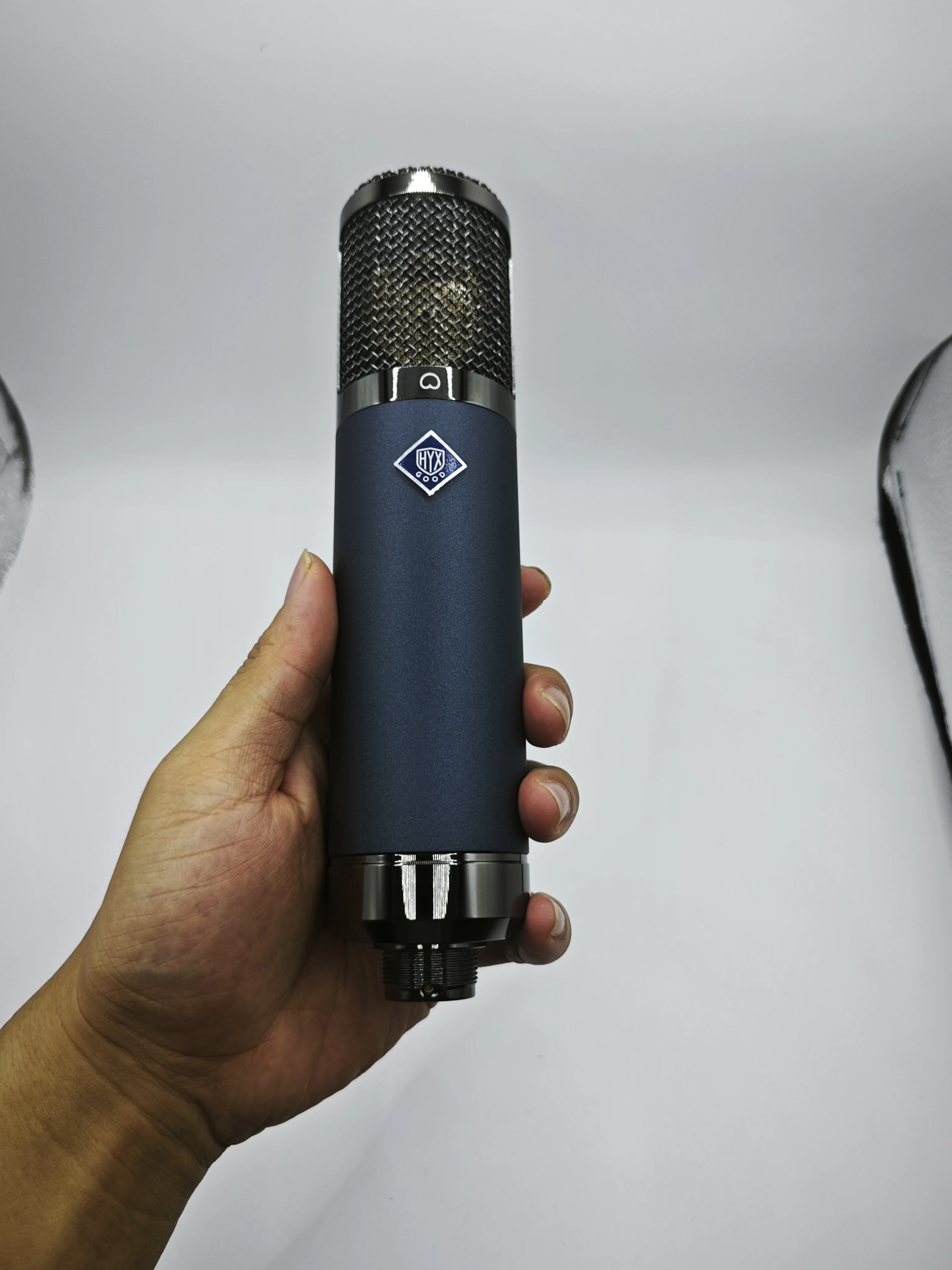 Professional large diaphragm TF51 condenser microphone, suitable for recording, singing, and live streaming