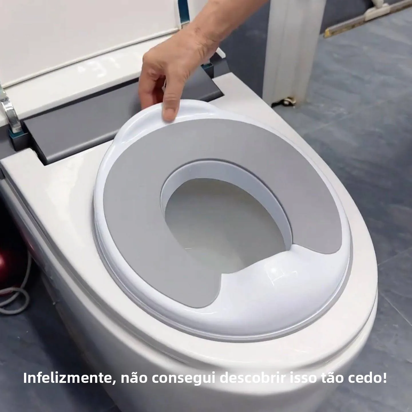children's-toilet-ring-holder-splash-proof-potty-chair-mat-cute-plastic-reusable-toilet-training-for-boys-and-girls
