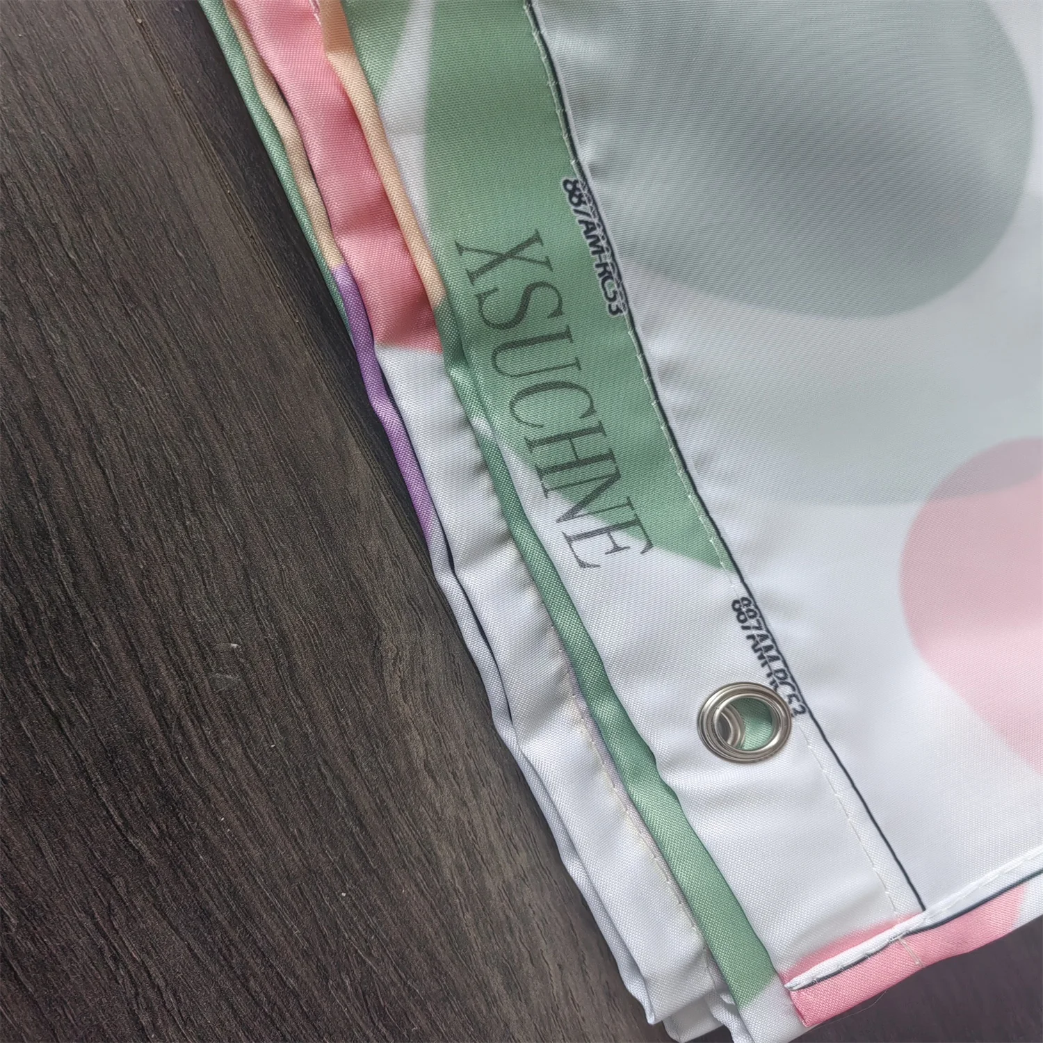 XSUCHNE Polyester fabric shower curtain. Simple style. Bathroom interior decoration.
