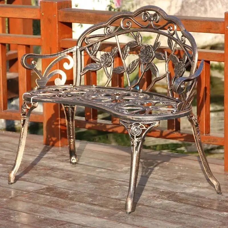 Luxury Cushion Garden Chairs White Bench Comfortable Italian Style Garden Chairs Metal Waterproof Mueble Para Jardin Furniture