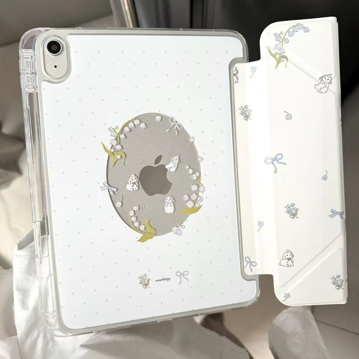 Cute Rabbit Blue Flower Y2K Y-Fold Tablet Case For iPad Pro 11 12.9 13 A16 M2 M4 M3 M5 5/6/7/8/9/10/11th Mini Air 3 4 5 6 Cover