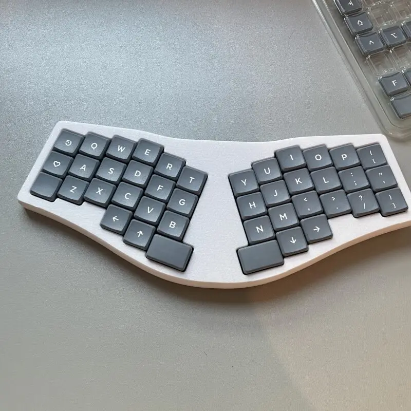 Zerosprey42 Wired Low Profile Keyboard MonoBlocksplit Unibody RP2040 Choc Hot Pluggable Mechanical Keyboard Ergonomics QMK/VIAL