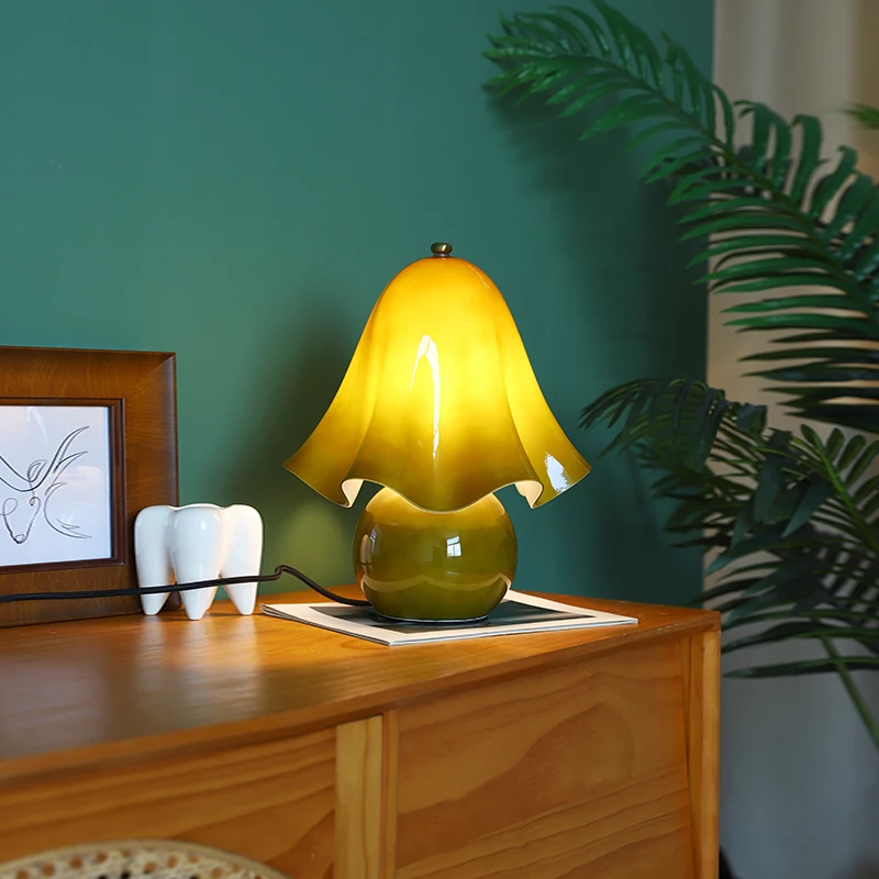 Retro Skirt Handmade Glass Table Lamp French Bedroom Bedside Ambient Light Living Room Decoration Lamp