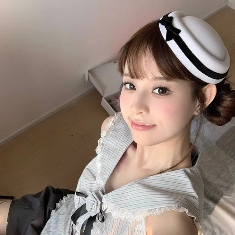 Black and white velvet bow hairpin small top hat headdress Hepburn British navy style jk girl college dome sailor hat