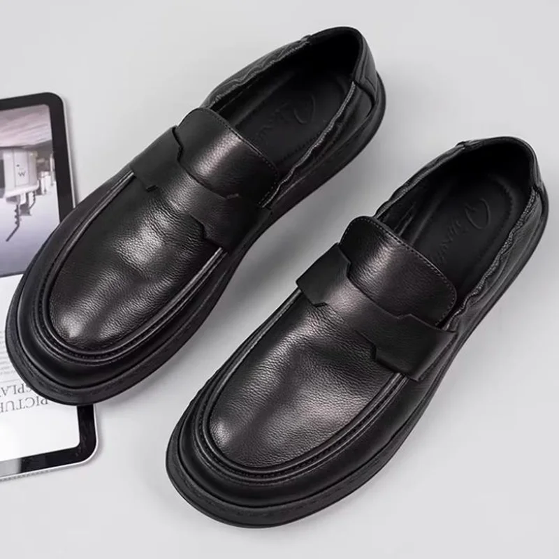 Luxury Flat-soled Soft Cowhide leather Casual Shoes For Men Handmade Slip-on Upturned Toe Driving Leather Loafers