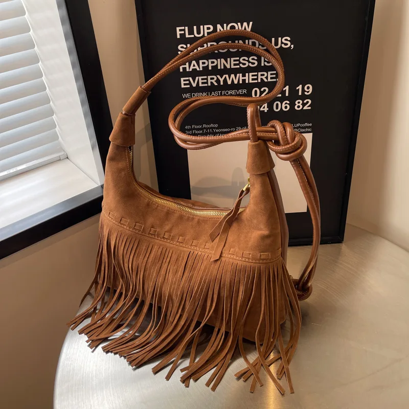 Niche Design Brown Bag Women's 2023 Autumn and Winter Popular New Deerskin Fleece Tassel Shoulder Large Capacity Tote Bag