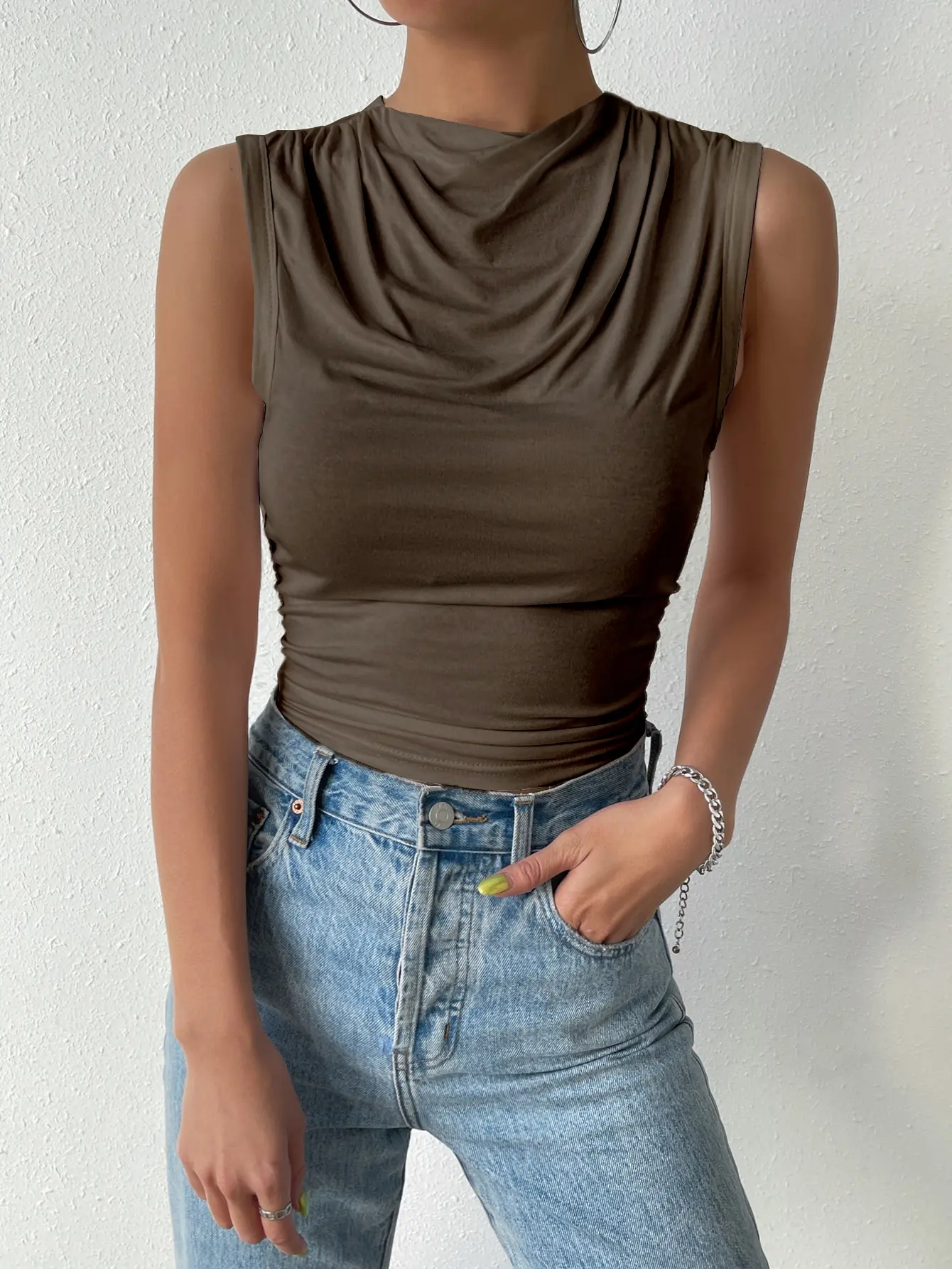 Women\'s Casual Pleated Design Top Summer Fashion Street Style Solid Color Slim Half High Neck Sleeveless T-Shirt Top