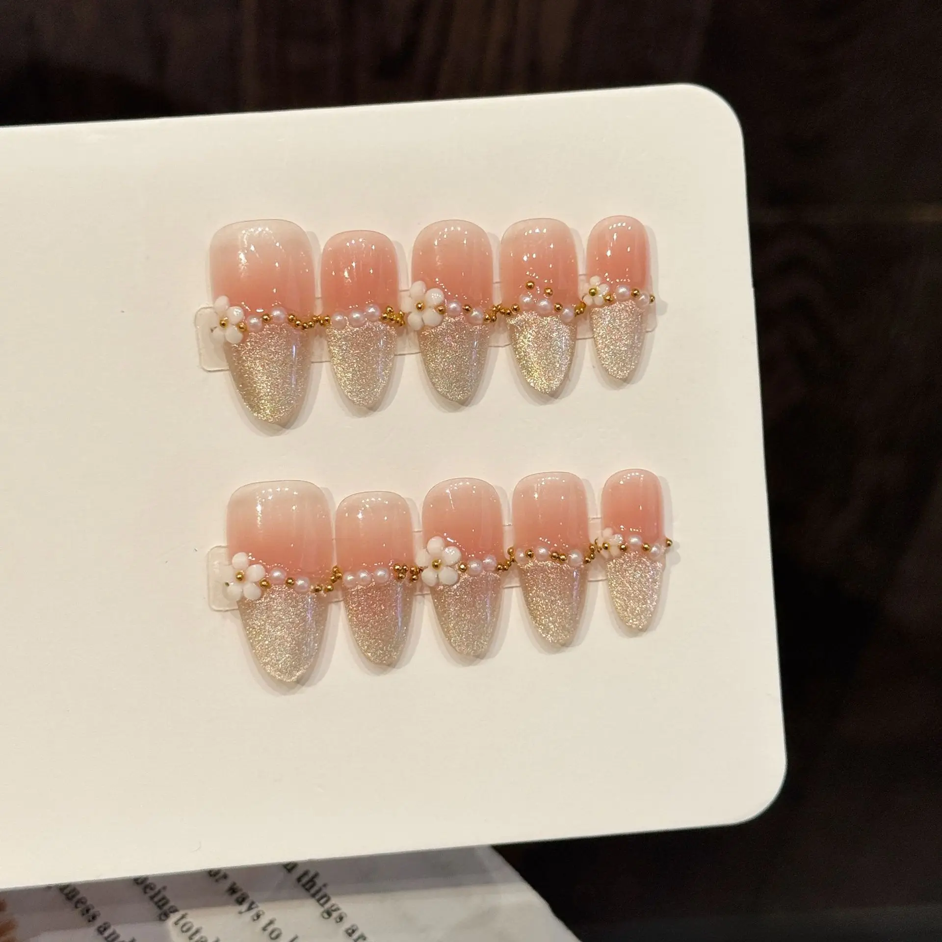 10PCS Oval Handmade Press On Nails,Soft And Luxurious Transparent Style,Suitable For Festivals Parties And Daily Wear.