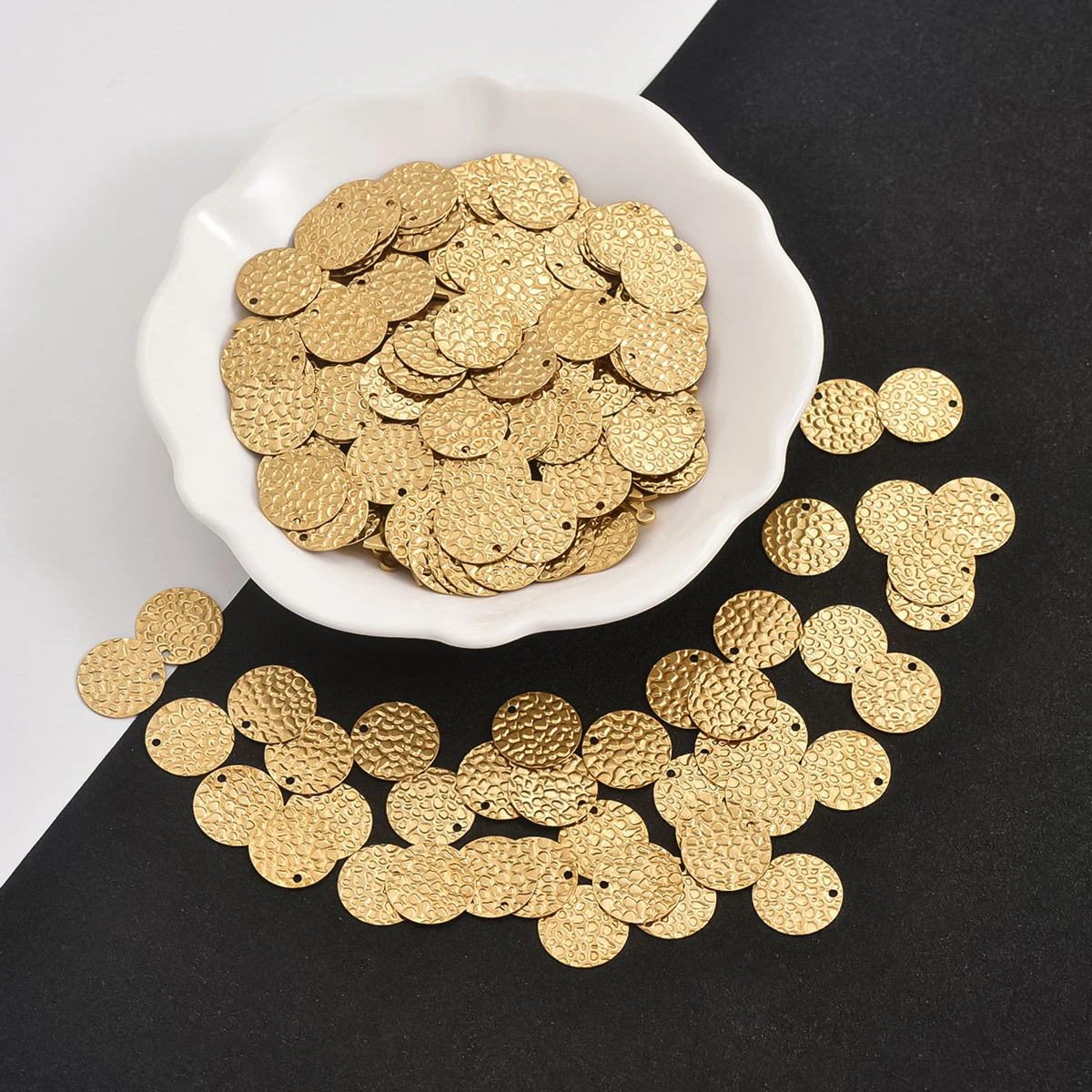 50pcs 13mm simple coin style single hole circular necklace pendant, charm board, DIY jewelry manufacturing accessories