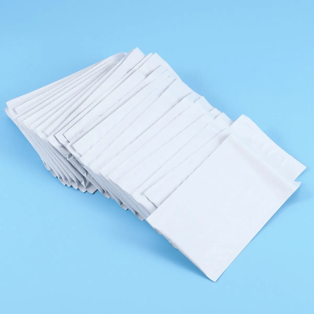 50Pcs Bubble Mailing Bags Premium Waterproof Padded Envelopes Strong Tamper-Evident Seal for Clothes T-Shirts Blankets Scarves