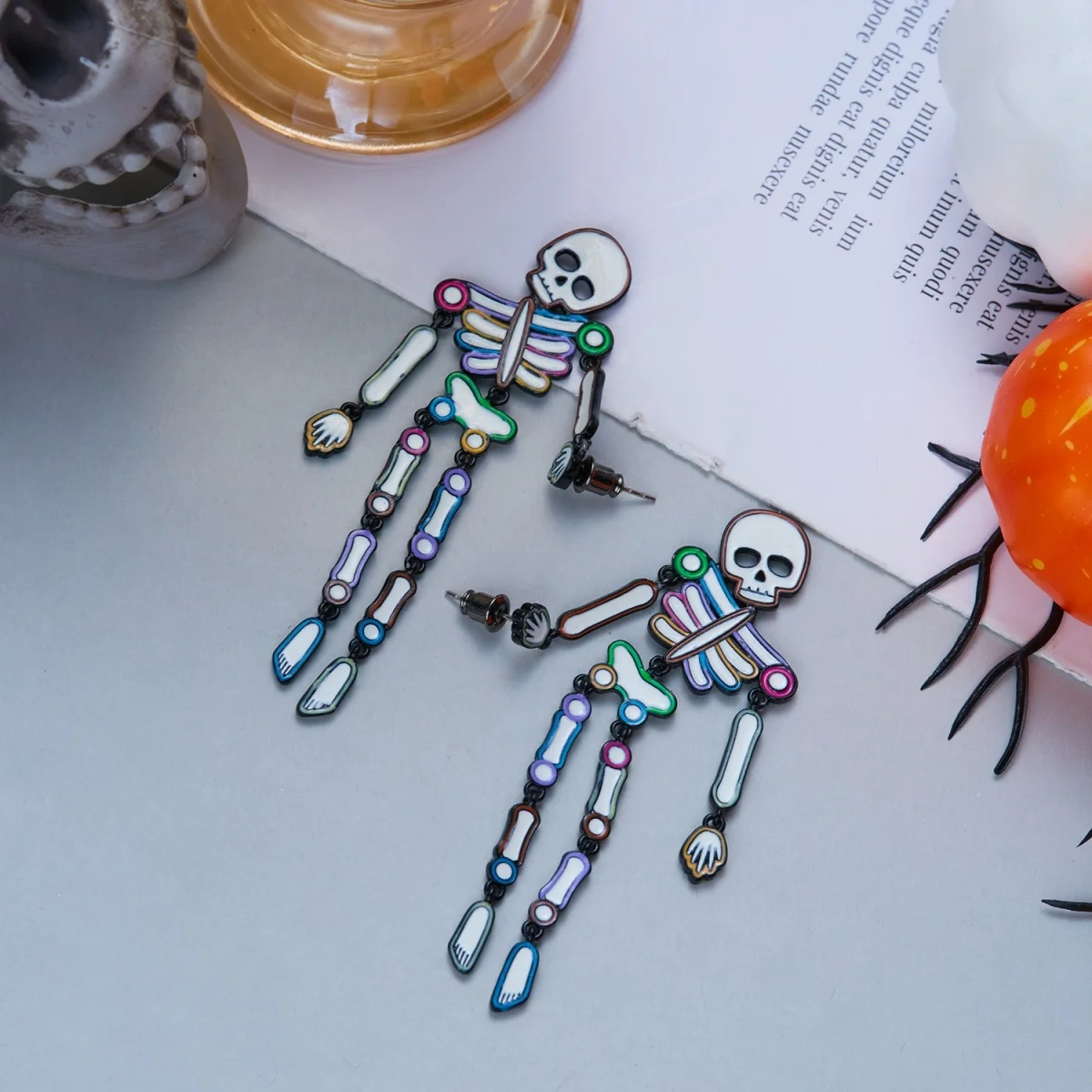 Gotische, dunkle, farbenfrohe Emaille-Totenkopf-Ohrhänger für Damen und Herren, Halloween-Strass-Skelett-Spinnen-Ohrhänger, Partyschmuck – Detail 21
