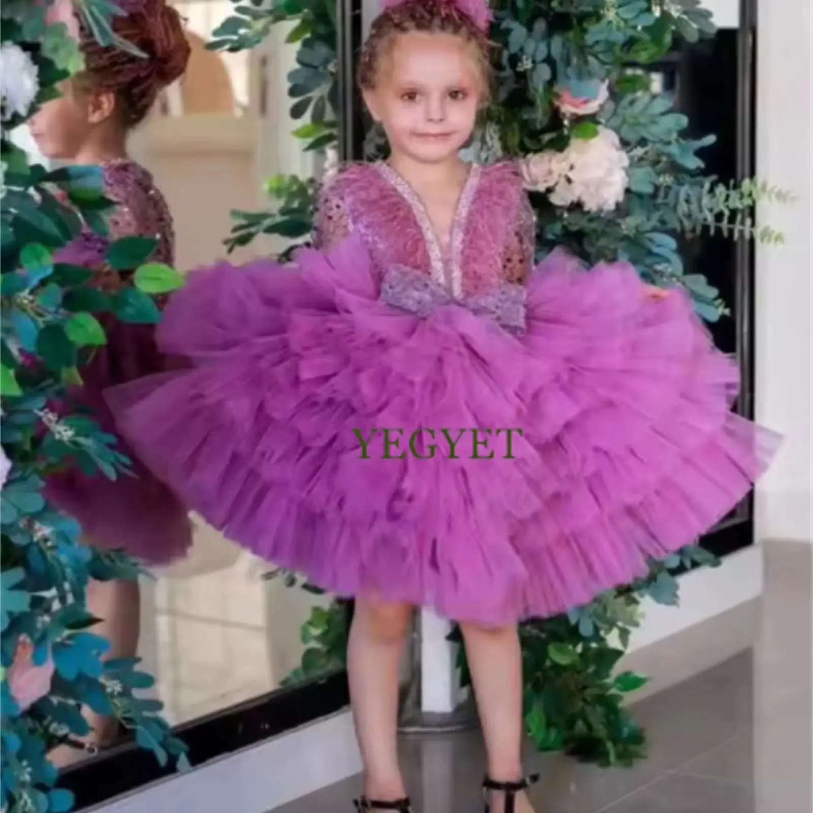 

CustomizedCharming Flower Girls Dresses with Sequined Full Sleeve V Neck Christmas Gowns 2024 Knee Length Tutu Cake Smash Birthd
