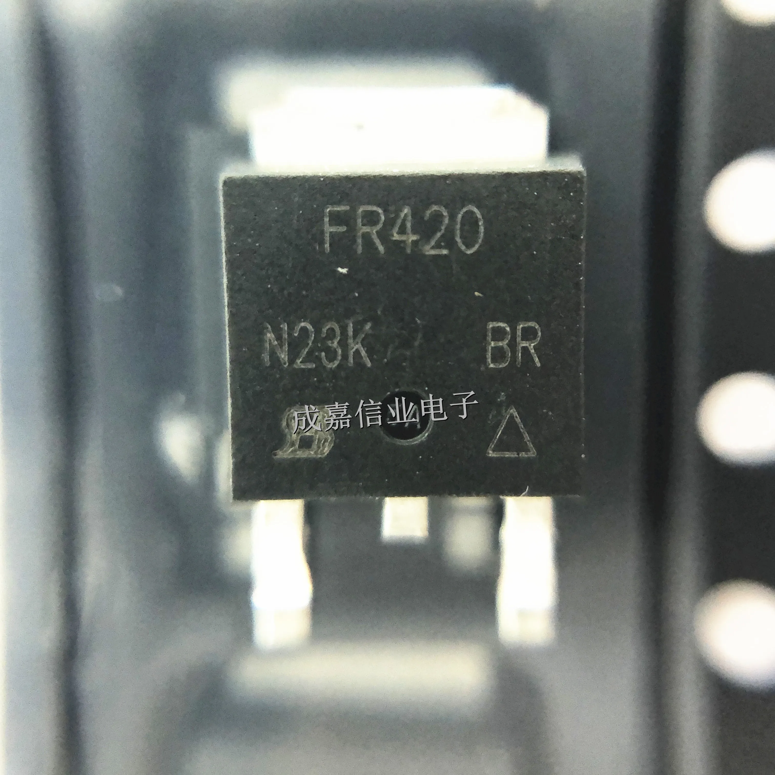 10pcs/Lot IRFR420TRPBF TO-252-2 MARKING;FR420 Trans MOSFET N-Channel 500V 2.4A 3-Pin(2+Tab) Operating Temperature:- 55 C-+ 150 C
