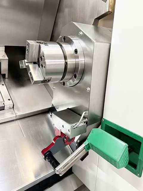 DONGS TCK52DYS Cnc Lathe CNC Slant Bad Machine Turning and Milling Lathe Machine