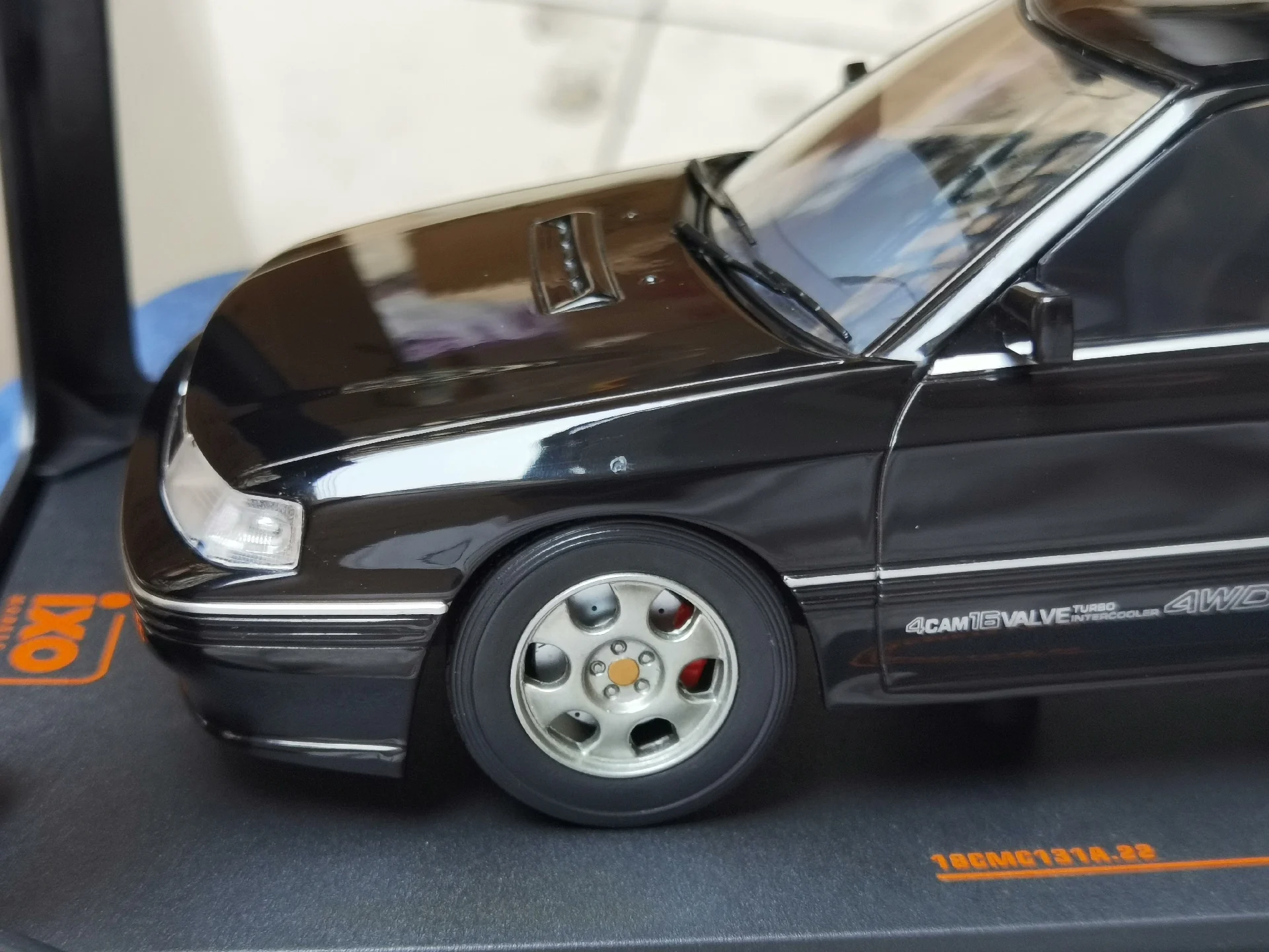 다이캐스트 IXO 1/18 스케일 스바루 레거시 RS 1991 스바루 합금 자동차 모델 소장 장난감 선물 기념품 디스플레이 장식품