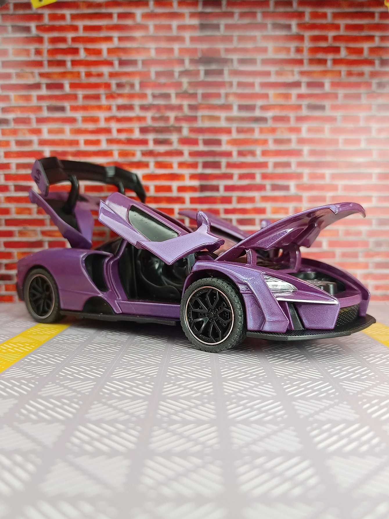 1:32 McLaren SNNA Supercar Serie Metaallegering Diecast Model Auto Bibliotheek Boekenkast Decoratie Geschenken Voor Vriend Collectie Hobby