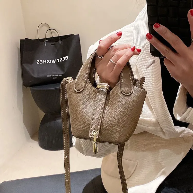 

Chic Mini Basket Bag 2025 - Lightweight Crossbody Purse for Girls, Durable Handle Bag, Perfect for School & Play