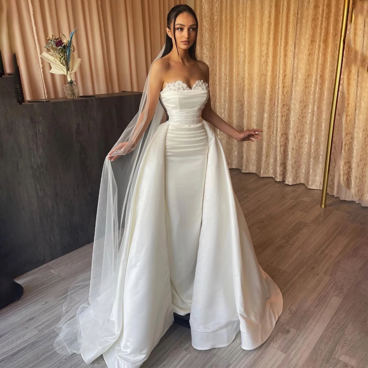 

Luxury Long Satin Beaded Wedding Dress For Bride Lace Detachable Sleeve Vestidos Novia Strapless Bridal Gown With Train