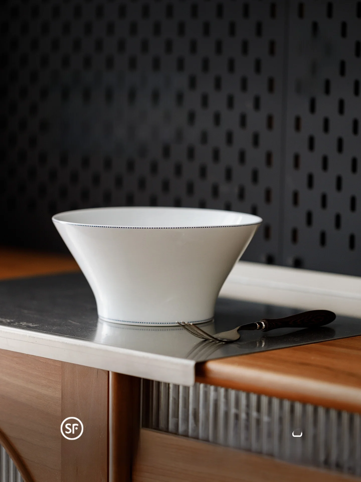 

Hand-Painted Blue And White Porcelain Bowl Simple Sle Cerc Bowl for Home Use Rice Bowl Noodle Bowl High-End Feeling