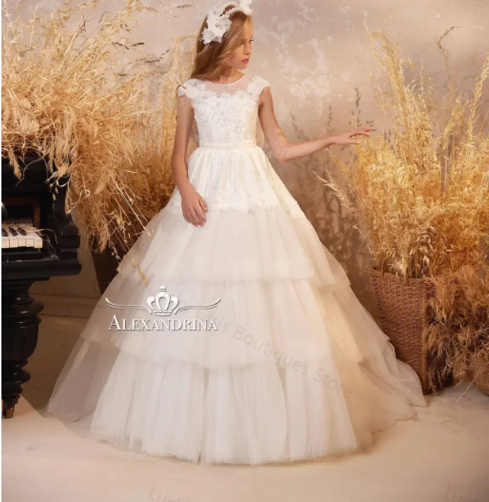 

Ivory Flower Girl Dresses for Wedding Lace Appliqued Children Pageant Gowns Tiered Ruffles Kids First Communion Dresses