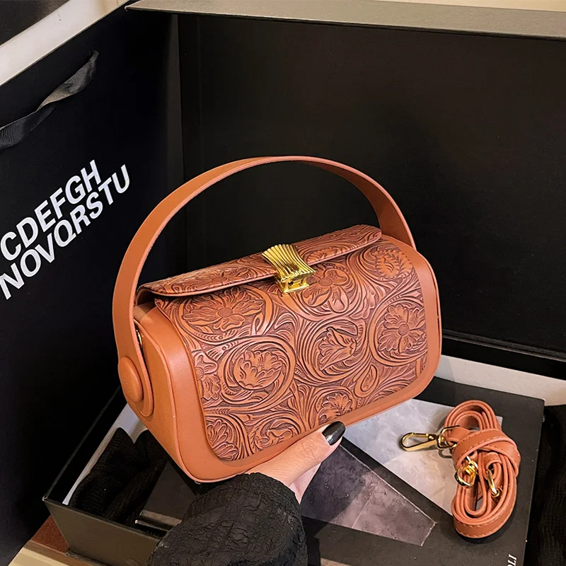 

Vintage Embossing Shoulder Bag Women's Versatile Retro Crossbody Square Bags 2025 New Large Capacity Leather Flap Handbags