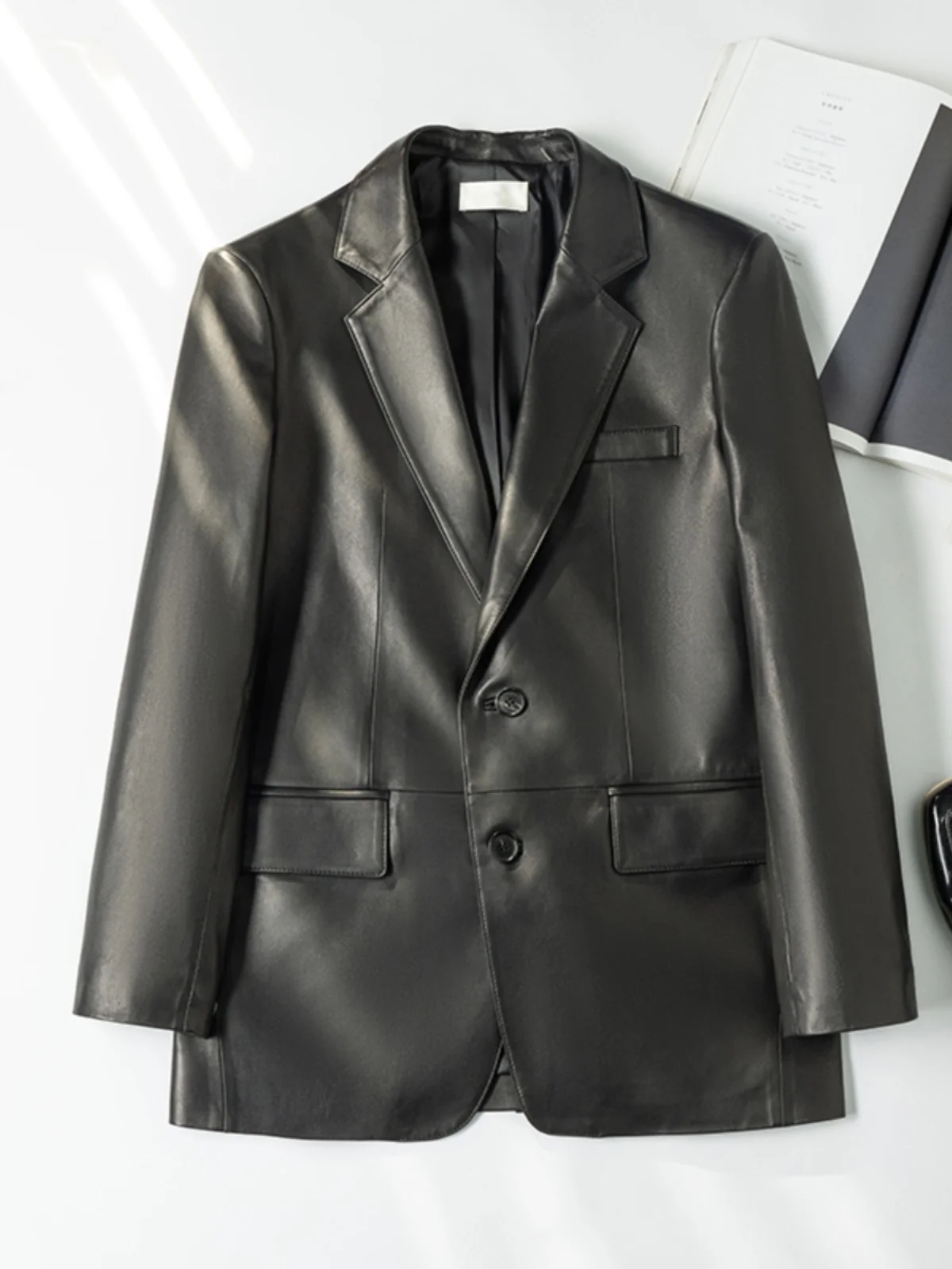 

Кожаная куртка из овечьей кожи 2025: Новинка, повседневный стиль, свободный крой, уличная мода, длинный рукав, женское пальто премиум-качества, кожаный топ