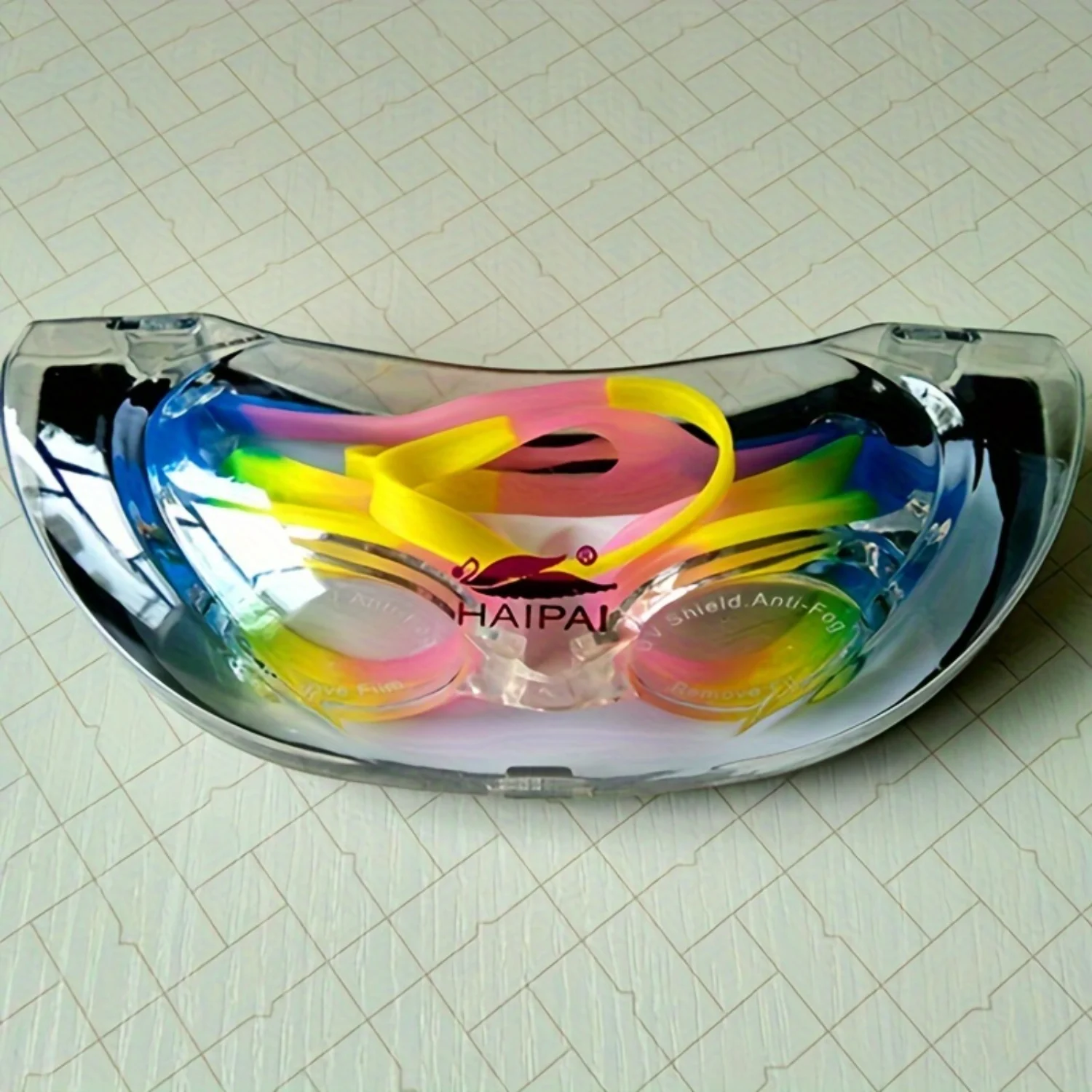 

1pc Adjustable Waterproof Anti-fog Swimming Goggles with Box - Durable and Comfortable Swim Glasses for Clear Vision