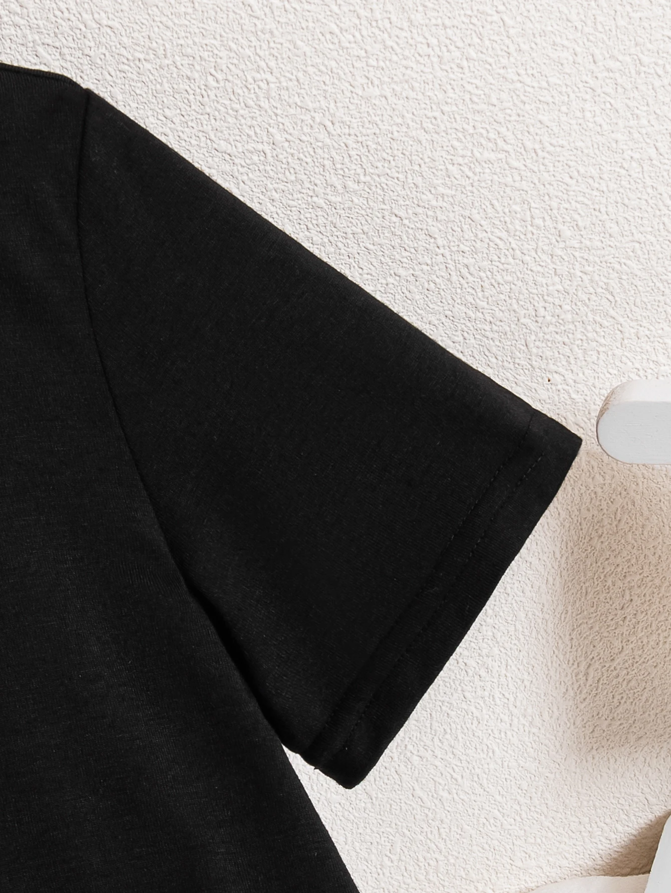 체리 만화 패턴 프린트가 있는 여름 소녀 검은색 반팔 셔츠, 일상 외출에 적합