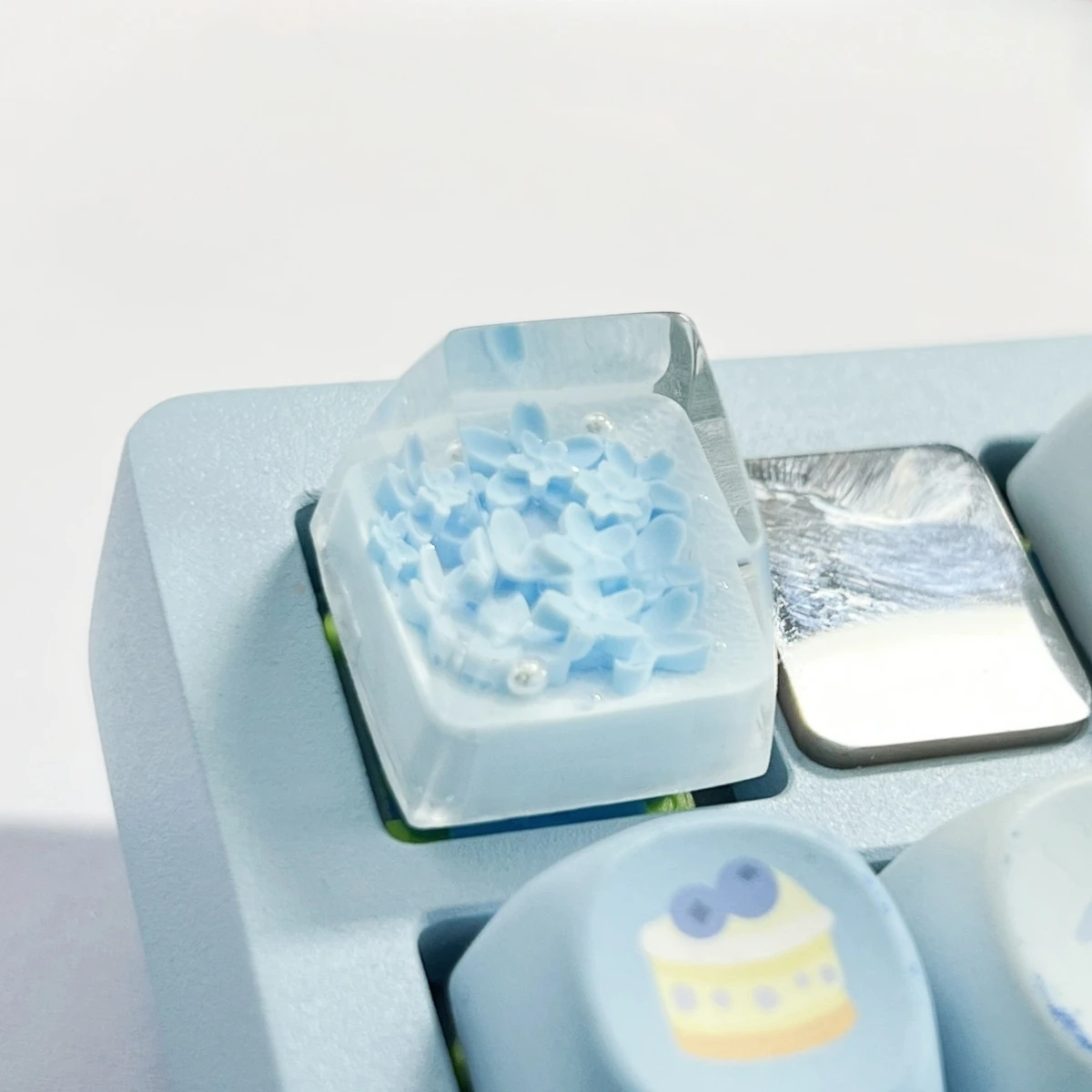 Smooth Floral Decorated Keycaps Crafted From Long Enduring Resin Seamlessly Fit Most Gaming Setups