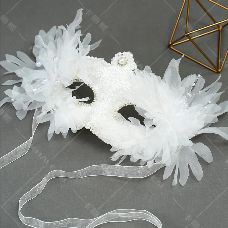 

White Fashion Mask Half Face Female Gloss Masquerade Party Party Sexy Muse