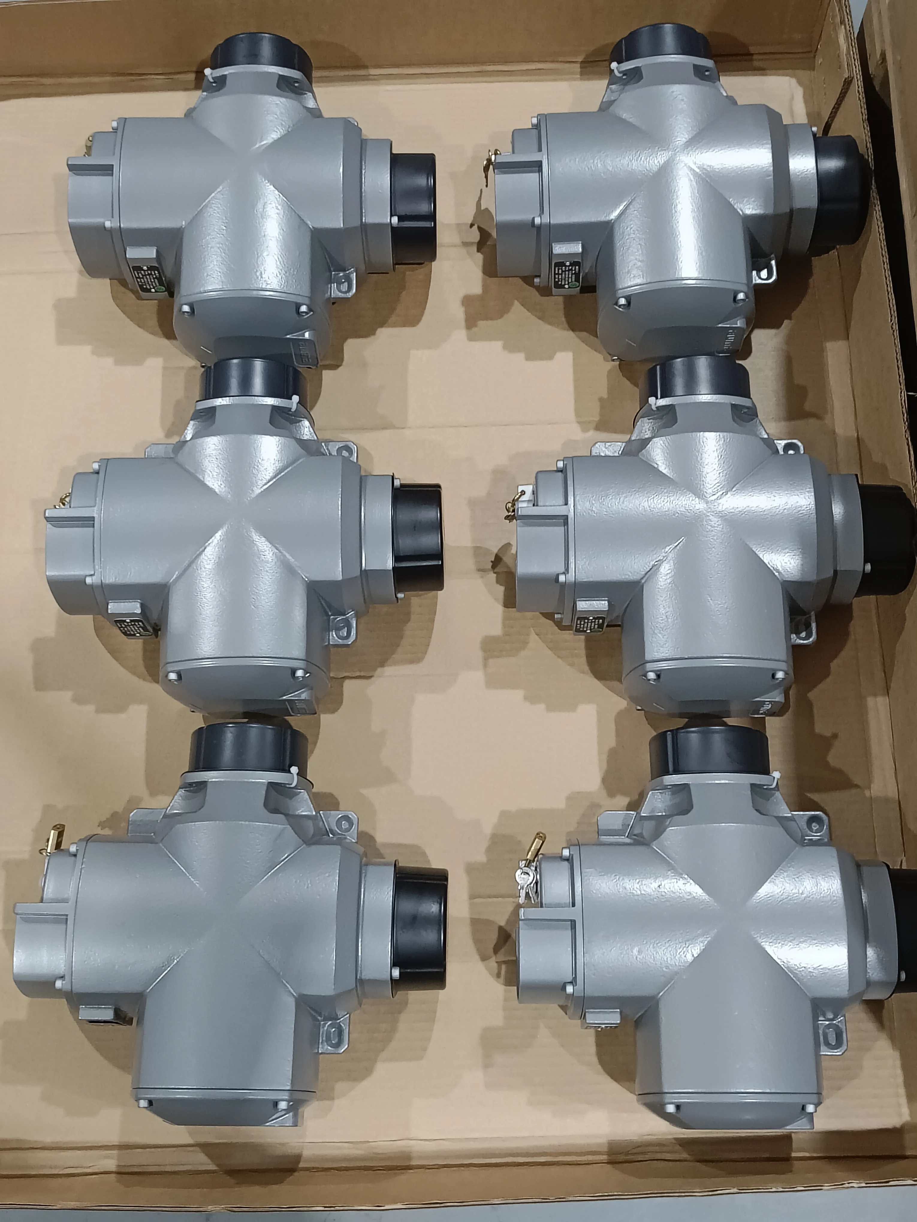 مشغل كهربائي متعدد المنعطفات من Auma SA/SAR/SAV/SAEX مشغل صمام مع صمام فرامل العلامة التجارية الصينية مورد مخزون Auma