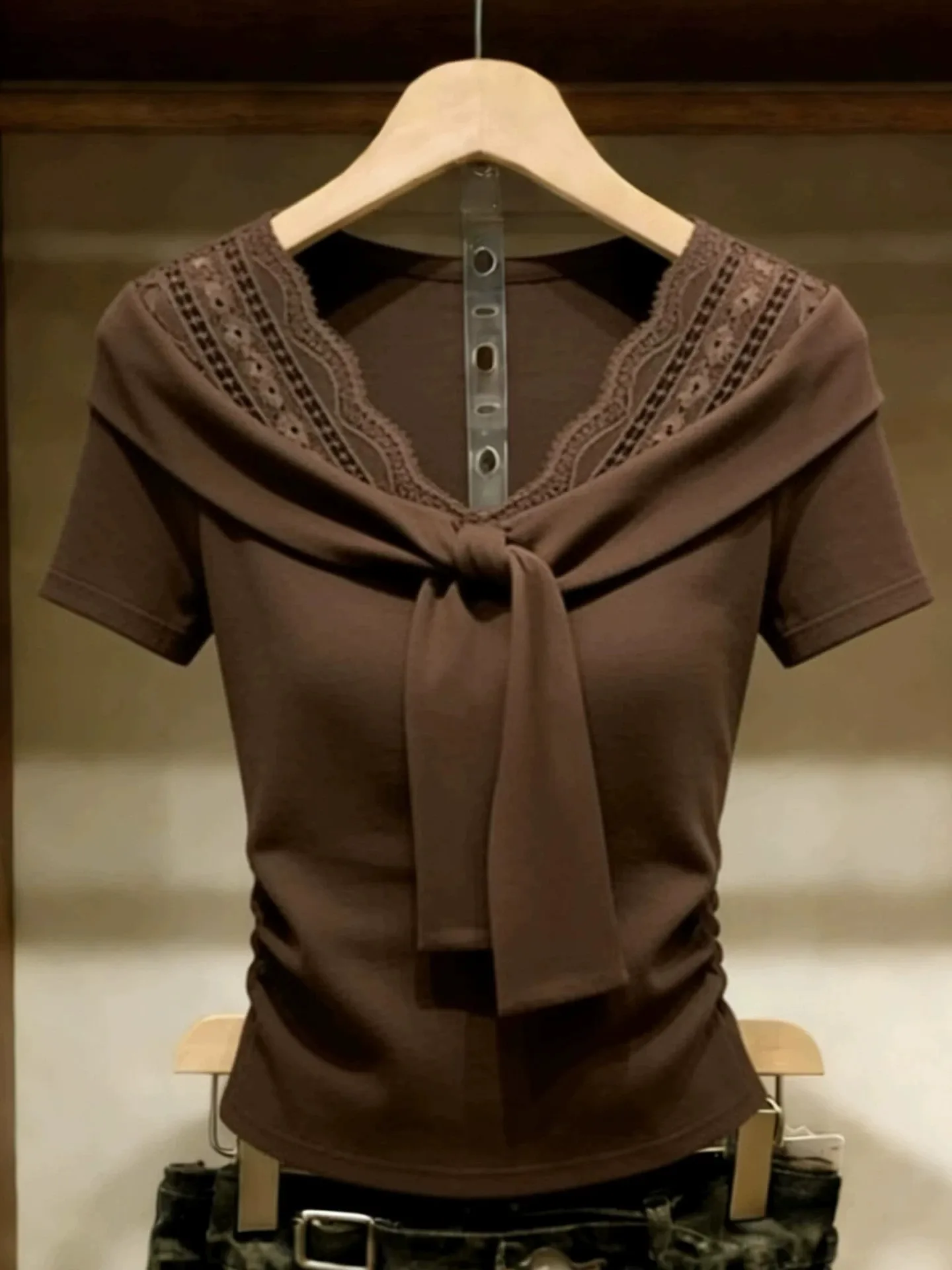 Elegant V-neck Lace Patchwork Short Sleeve T-shirt Women's Summer Belted Slimming Age-defying Top Brand Buckle Euro-style